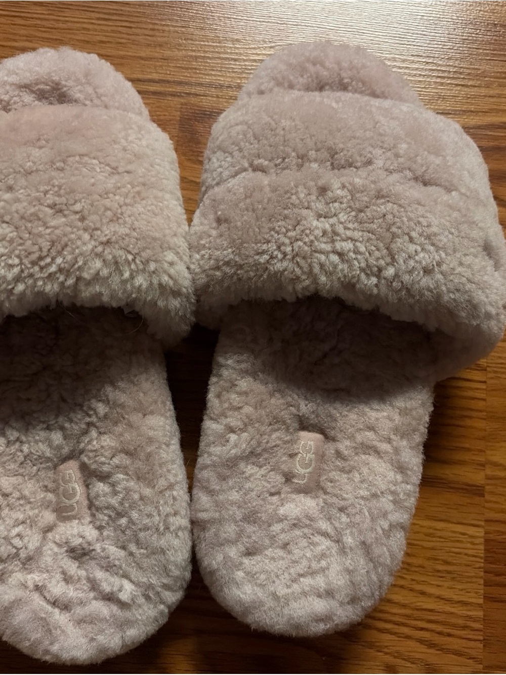 UGG Plush Slide Slippers in Light Blush pink size 7